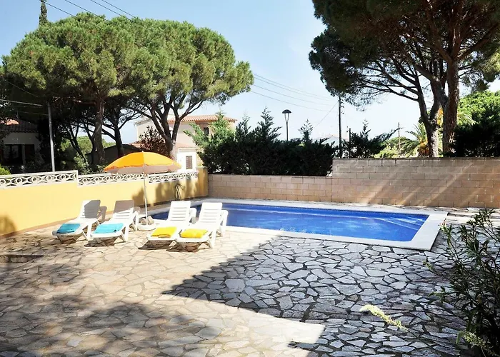 Pinedes Villa