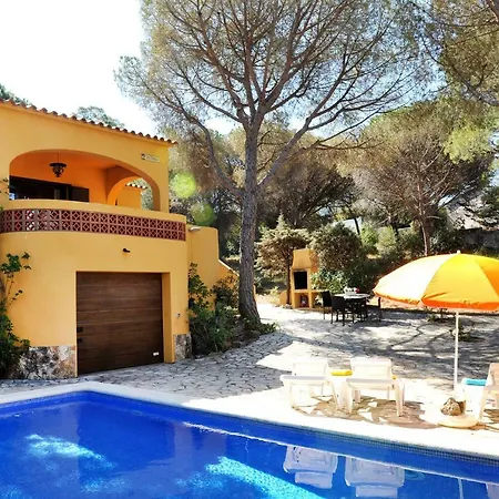 Pinedes Villa