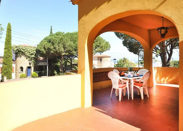 Pinedes Villa